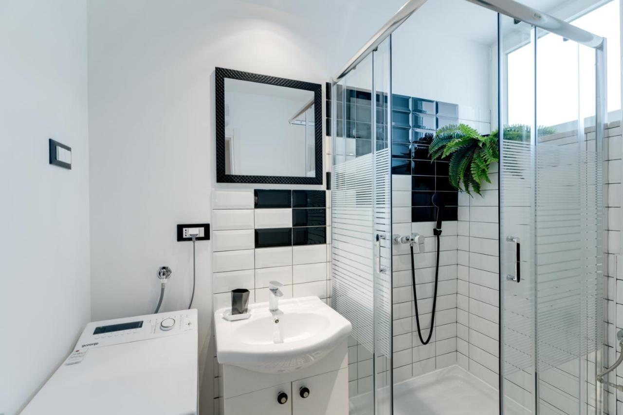 Black & White Apartments غييكا المظهر الخارجي الصورة